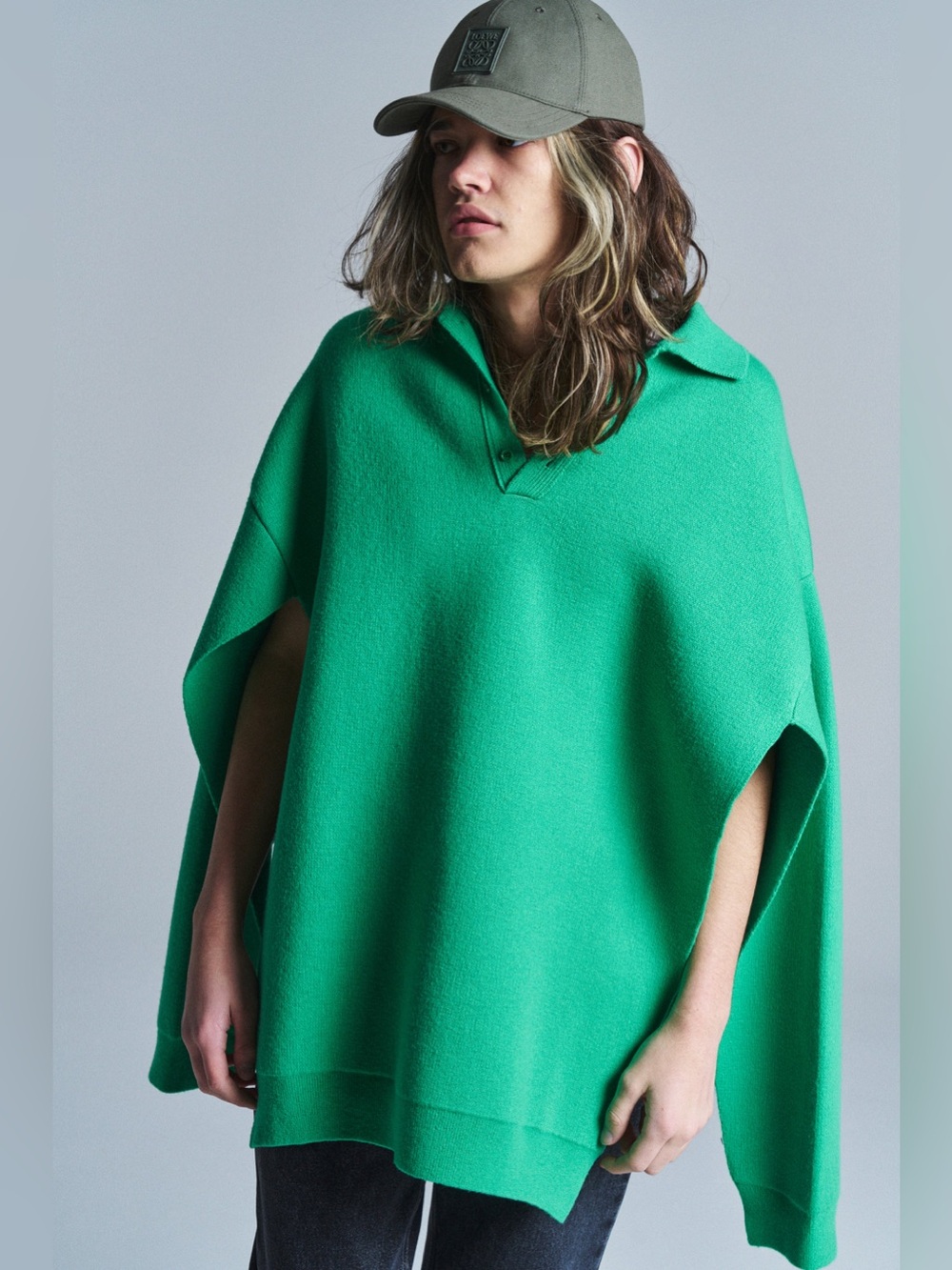 LOEWE by Jonathan Anderson

Green Open Seam Polo Sweater 
Size SMALL